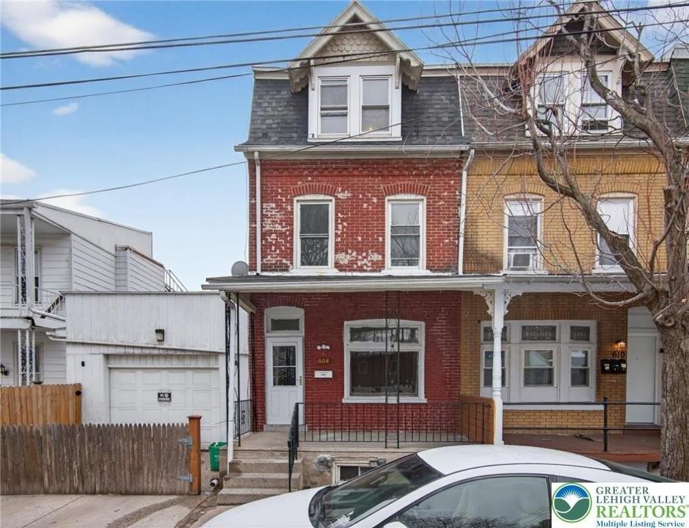 608 Park St - Photo 2 of 18