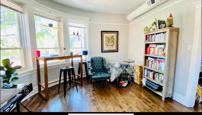 2100 W Division St - Photo 4 of 10