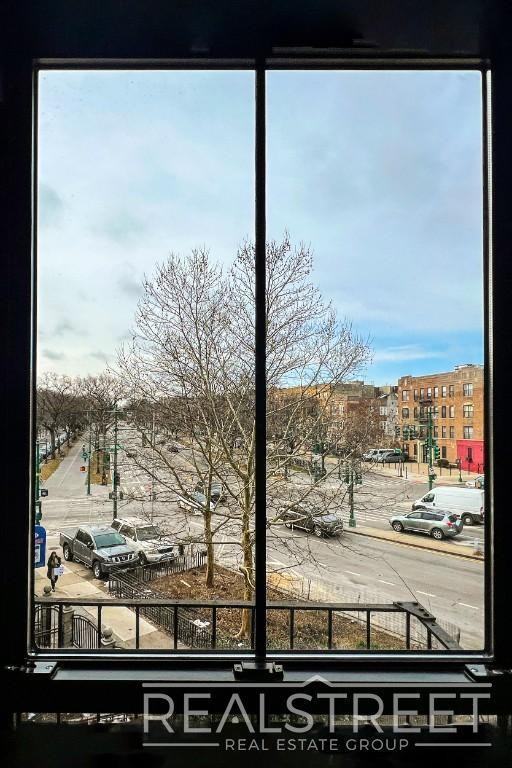 1390 Eastern Pkwy - Photo 2 of 10