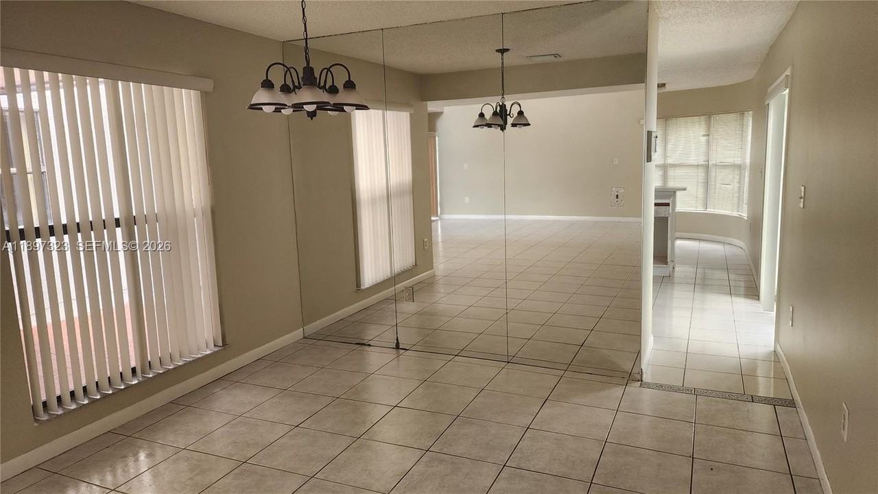 10628 Sw 118th Pl #10628 - Photo 7 of 50