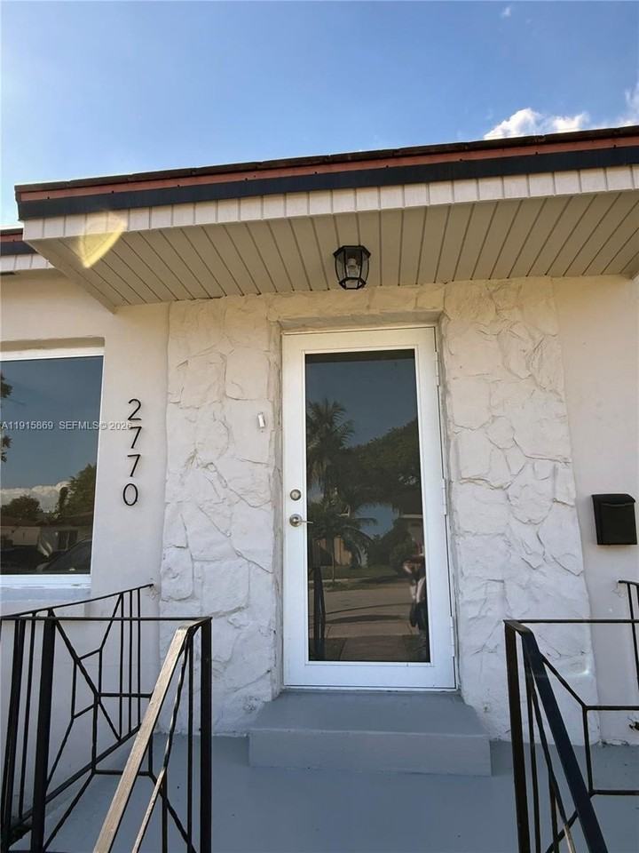 2770 Sw 34th Ct #NA - Photo 2 of 18