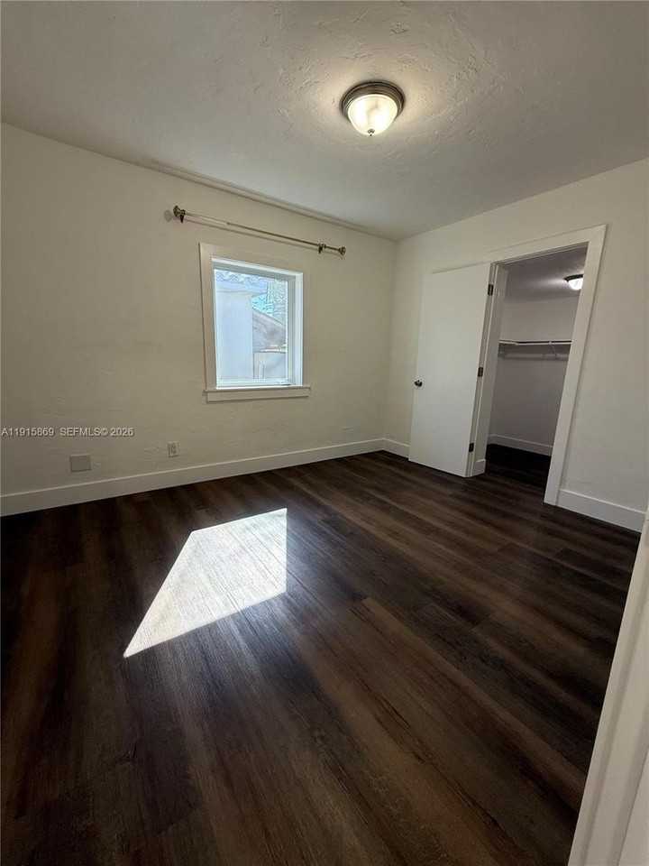 2770 Sw 34th Ct #NA - Photo 6 of 18