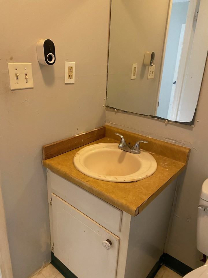 214 Ashcroft Dr #1 - Photo 4 of 6