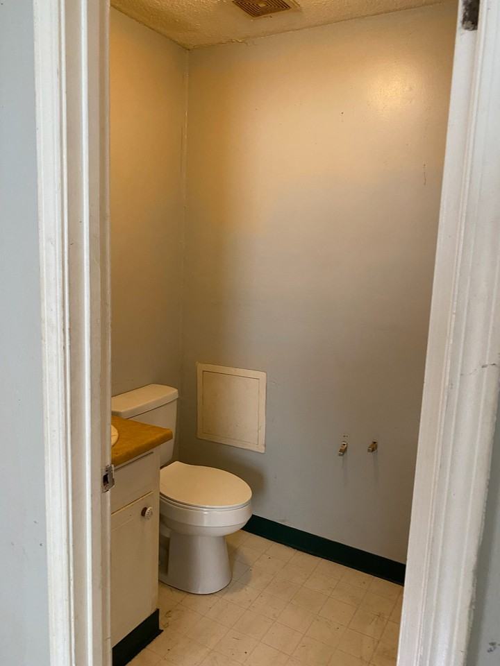 214 Ashcroft Dr #1 - Photo 6 of 6