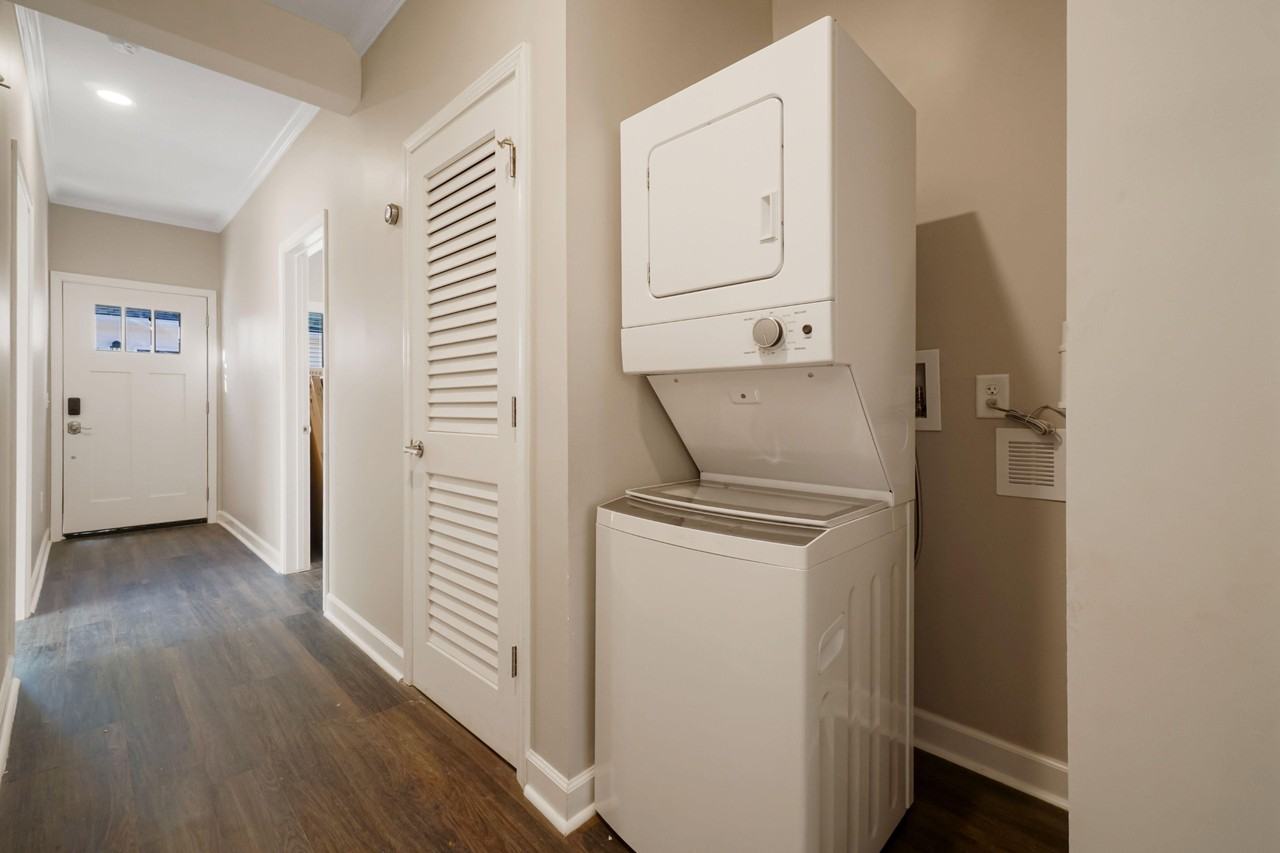 N Evelyn Pl Nw - Photo 3 of 6