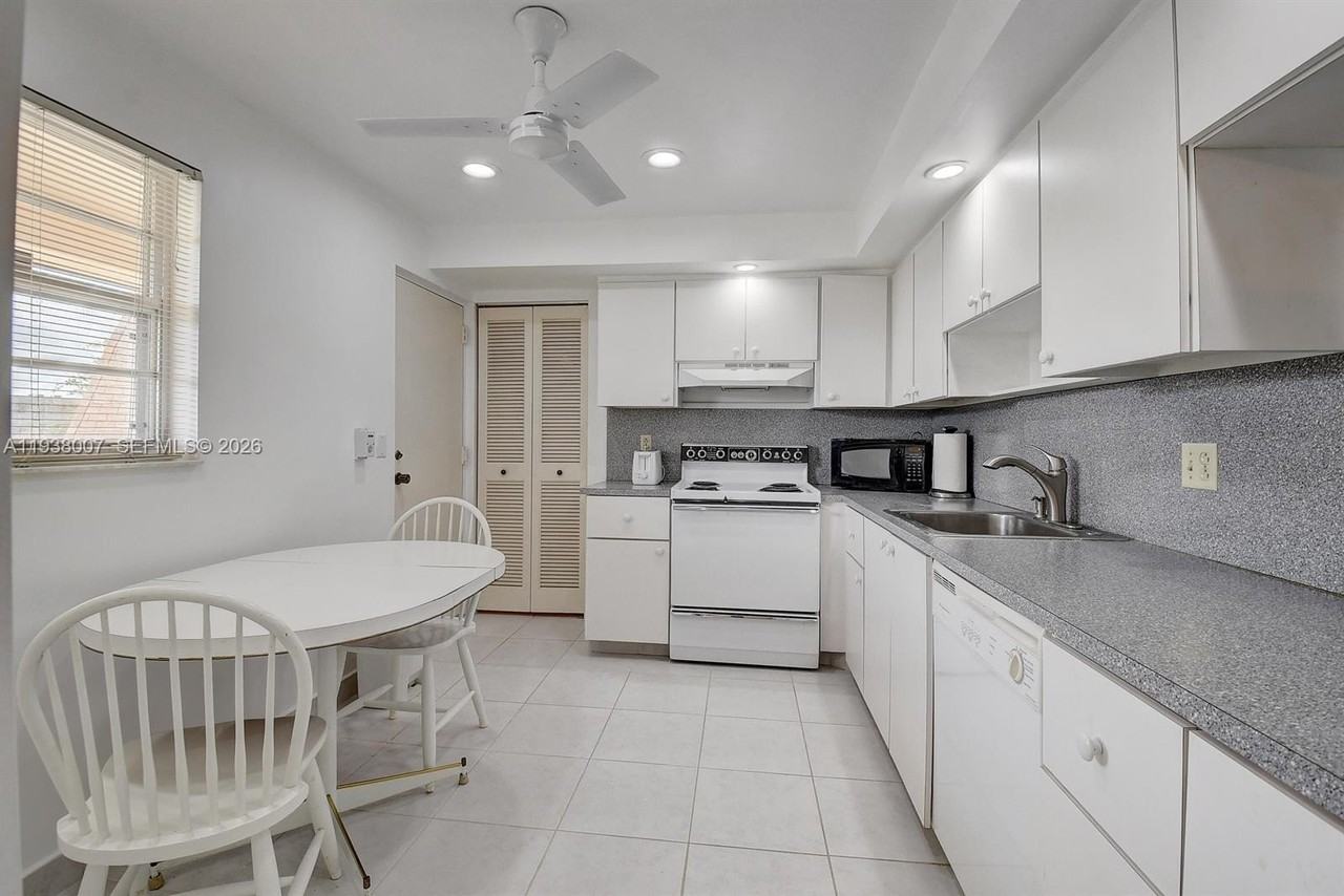 6300 Nw 2nd Ave #403 - Photo 3 of 22