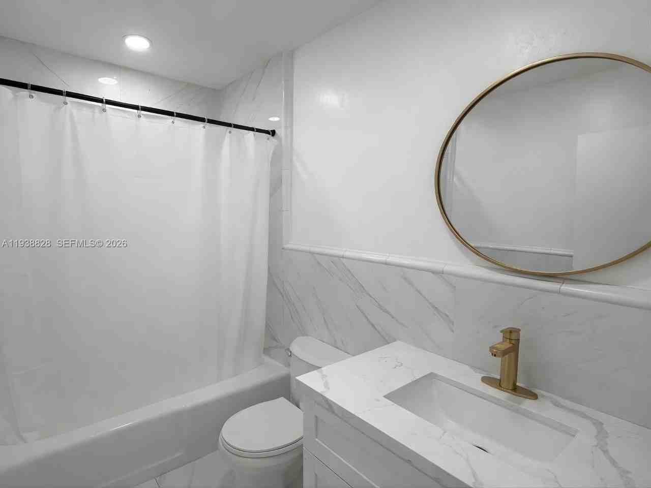 5416 Jefferson St - Photo 4 of 8