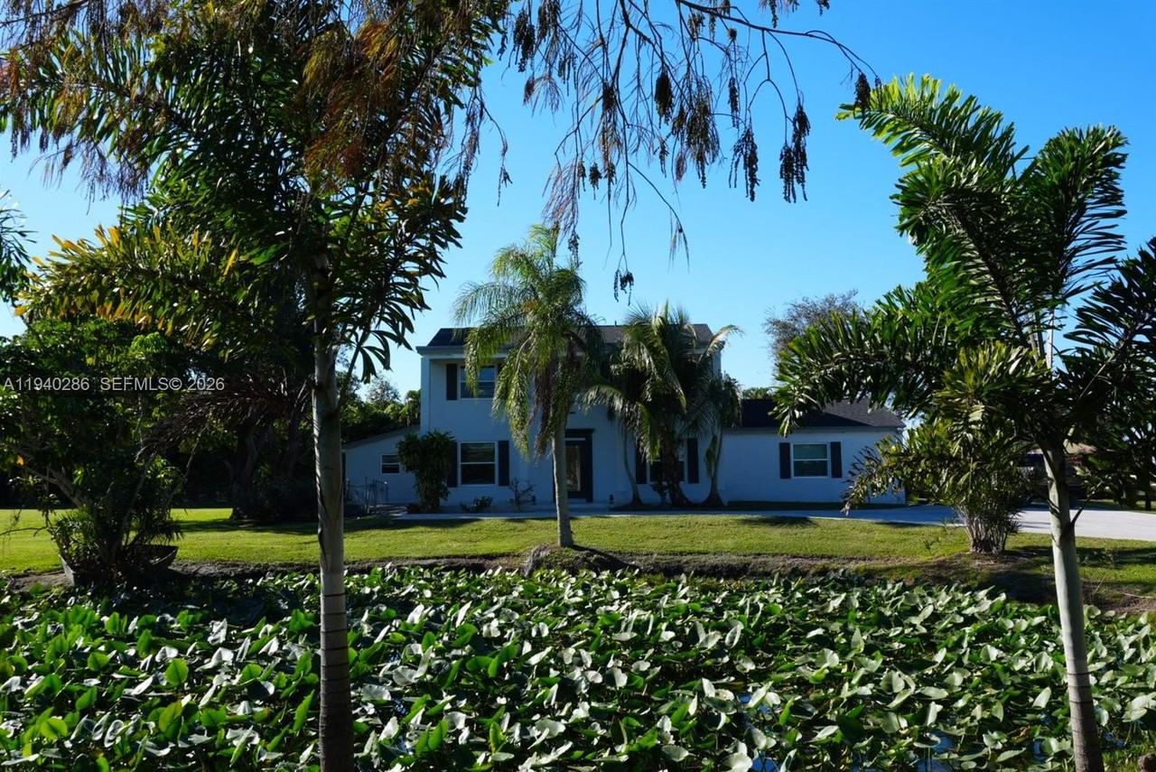 7601 Nw 82nd Ter - Photo 5 of 34