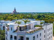 701 Valencia Ave #703 - Photo 1 of 1