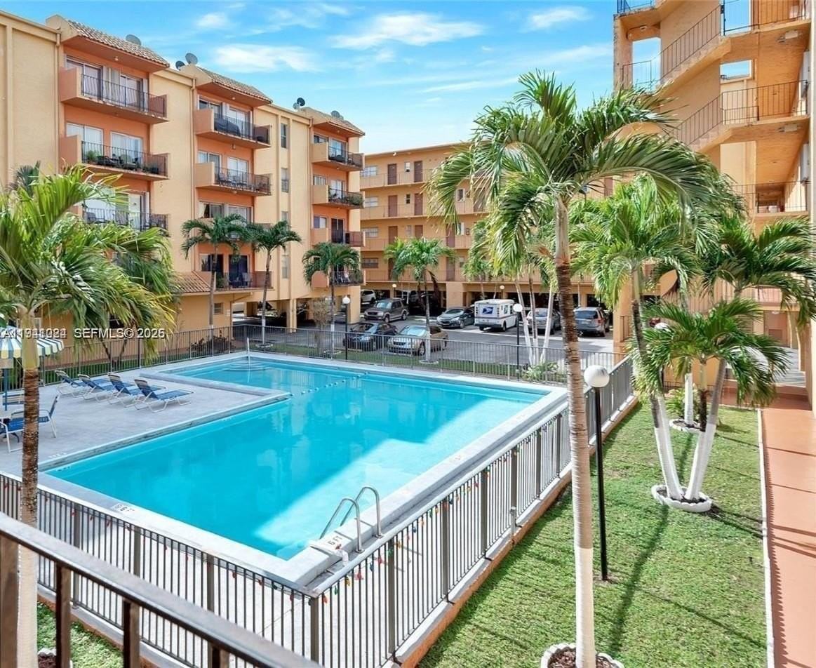 1900 W 54th St #307 - Photo 3 of 7