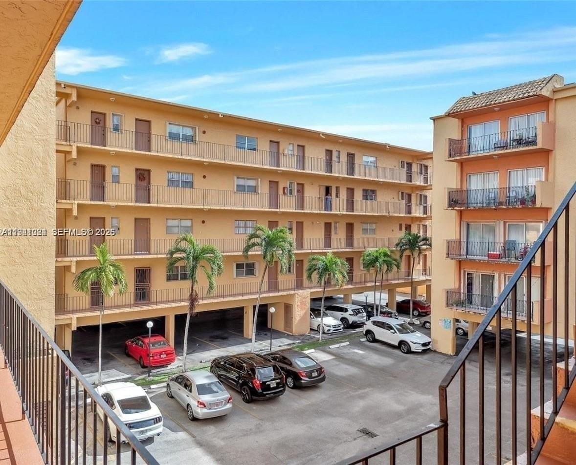 1900 W 54th St #307 - Photo 4 of 7