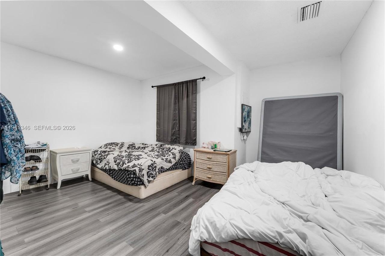 551 Sw 127th Ave #551 - Photo 7 of 37