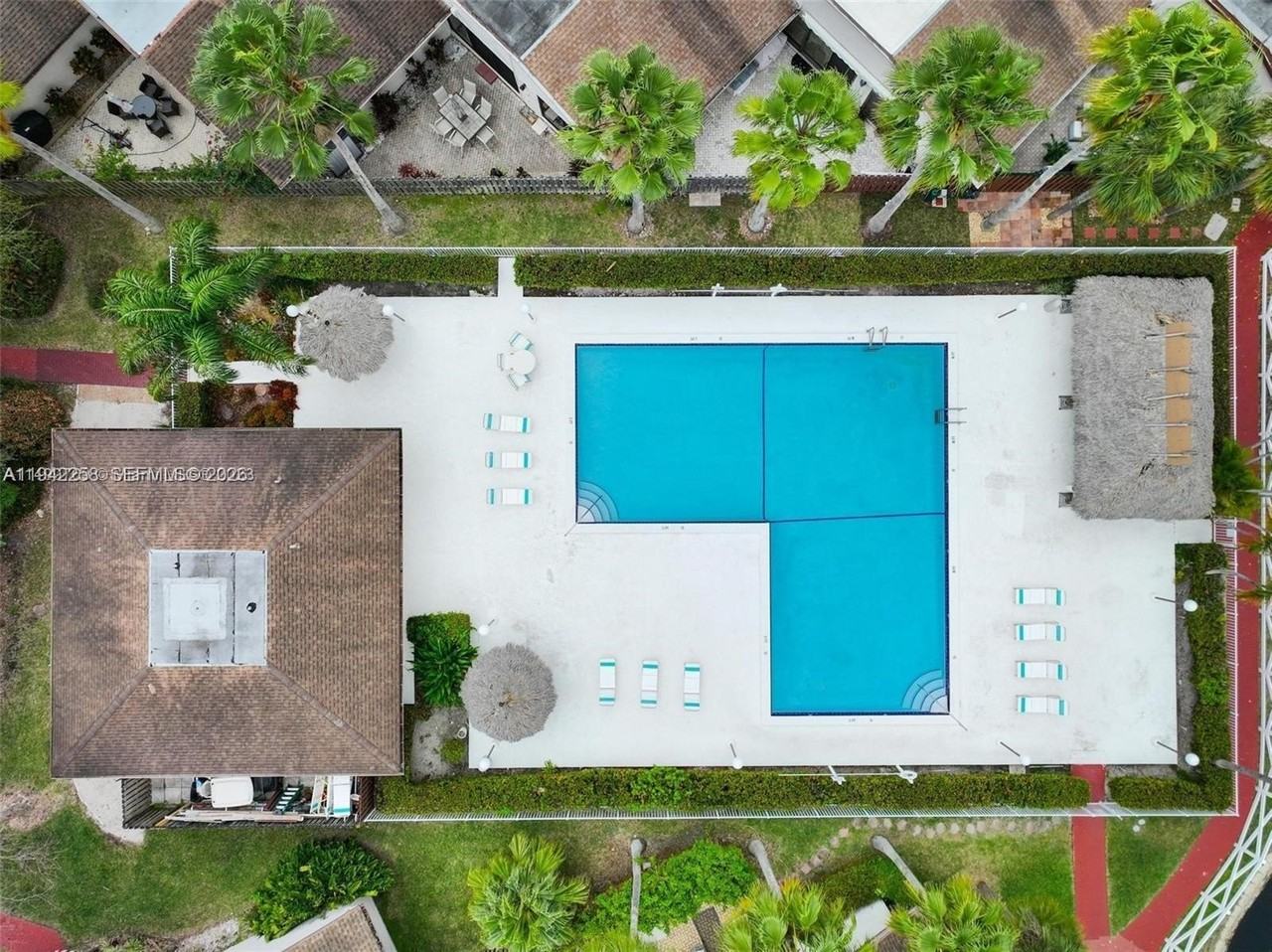 2753 S Parkview Dr - Photo 4 of 18