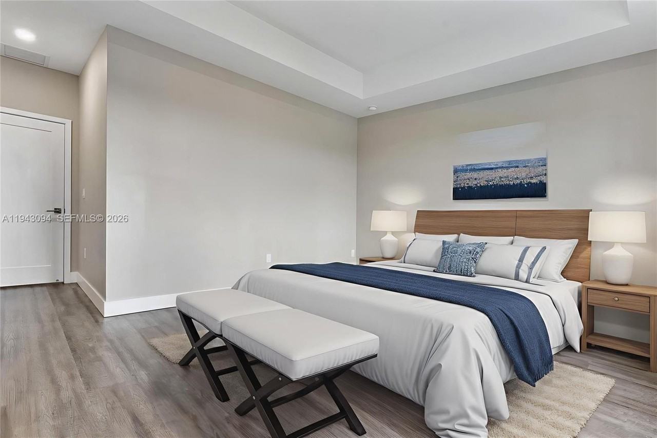 444 E 16th St #444 - Photo 7 of 47