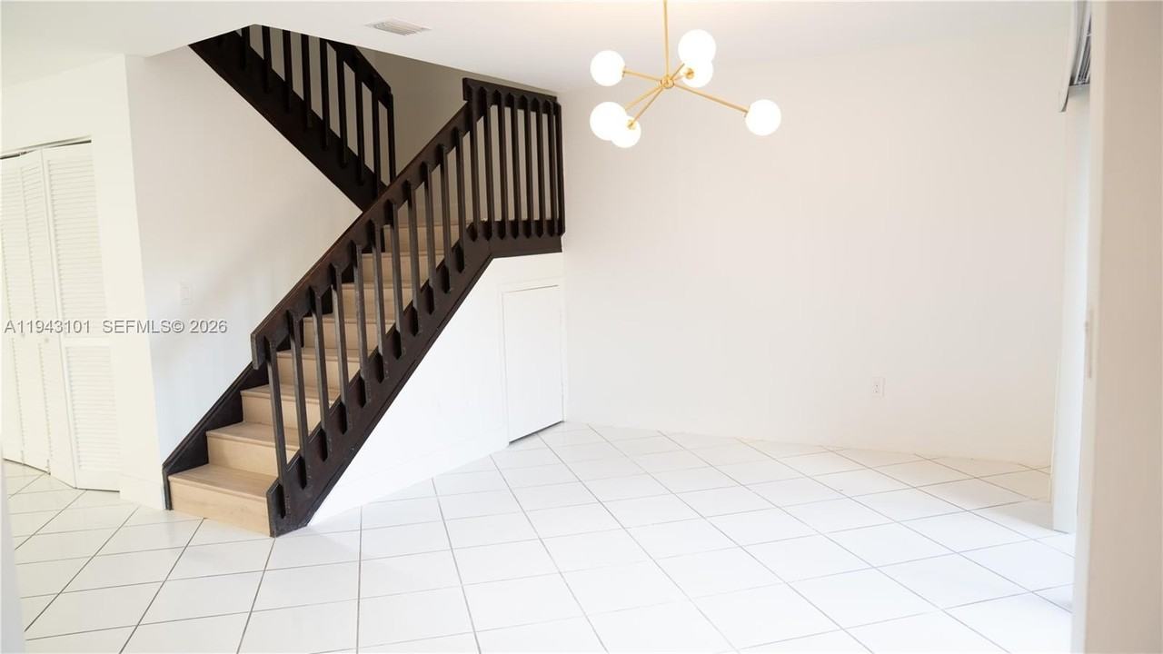 9023 Sw 113th Place Cir W - Photo 7 of 45