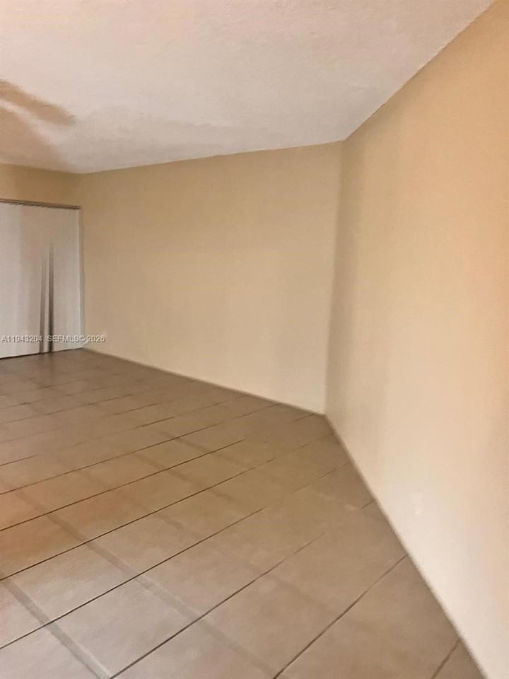 1850 N Congress Ave #409 - Photo 5 of 9