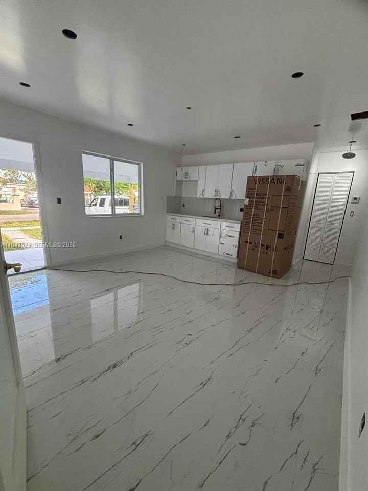 4380 Sw 1st St #1 - Photo 4 of 10