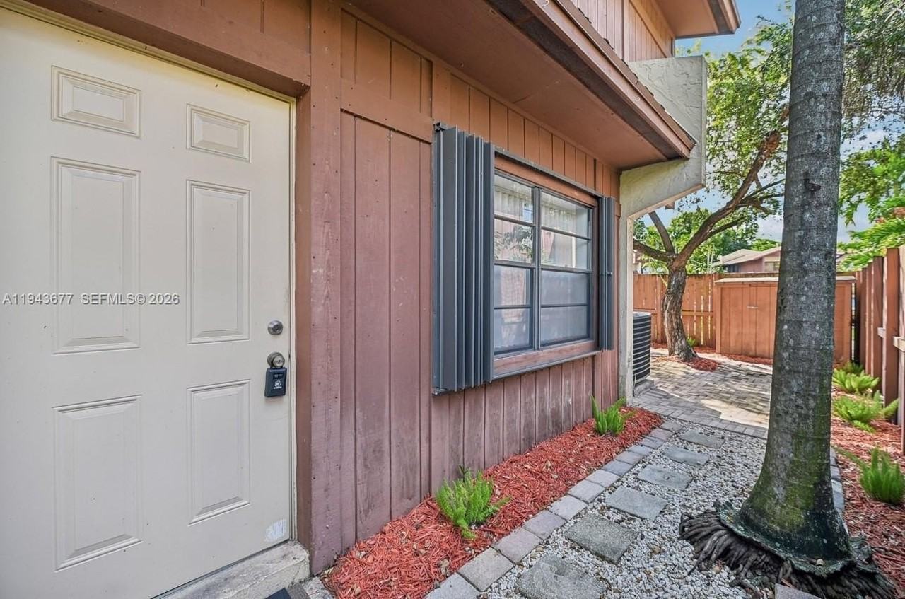 7024 Sw 114th Pl #B52 - Photo 2 of 43