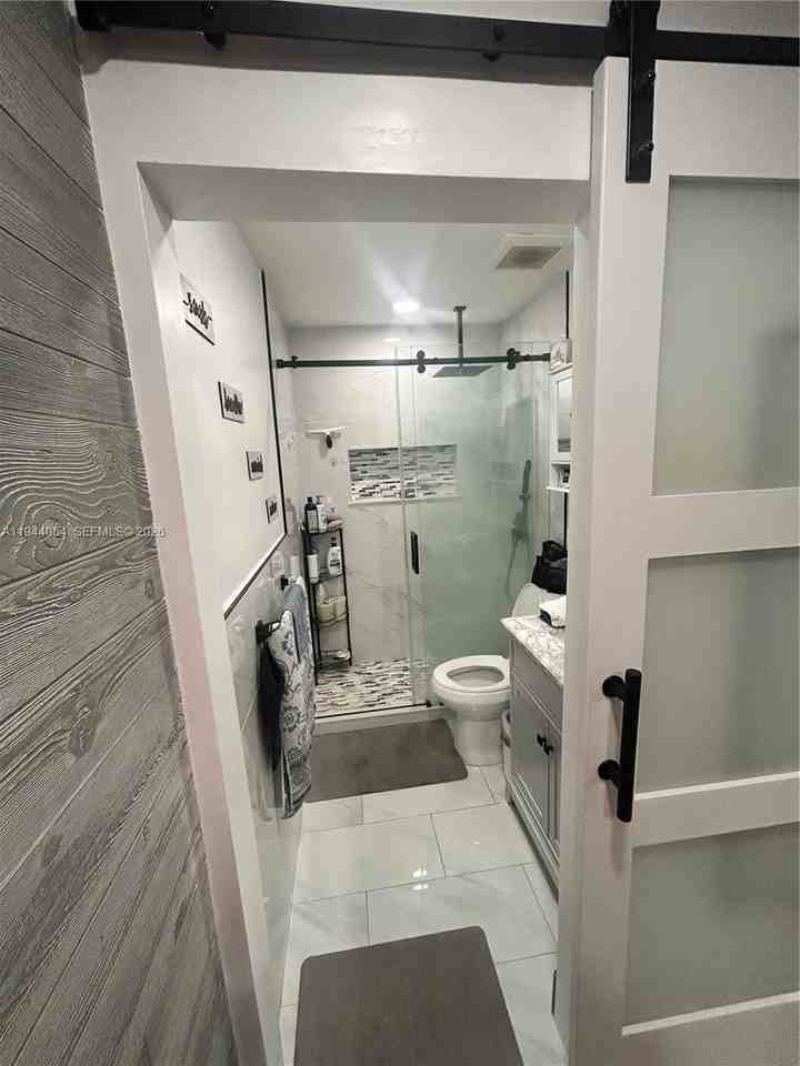 9028 Nw 114th Ter #0 - Photo 5 of 20