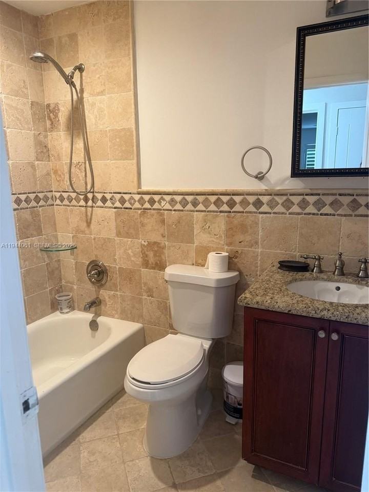 9300 Sw 7th Ln - Photo 7 of 15