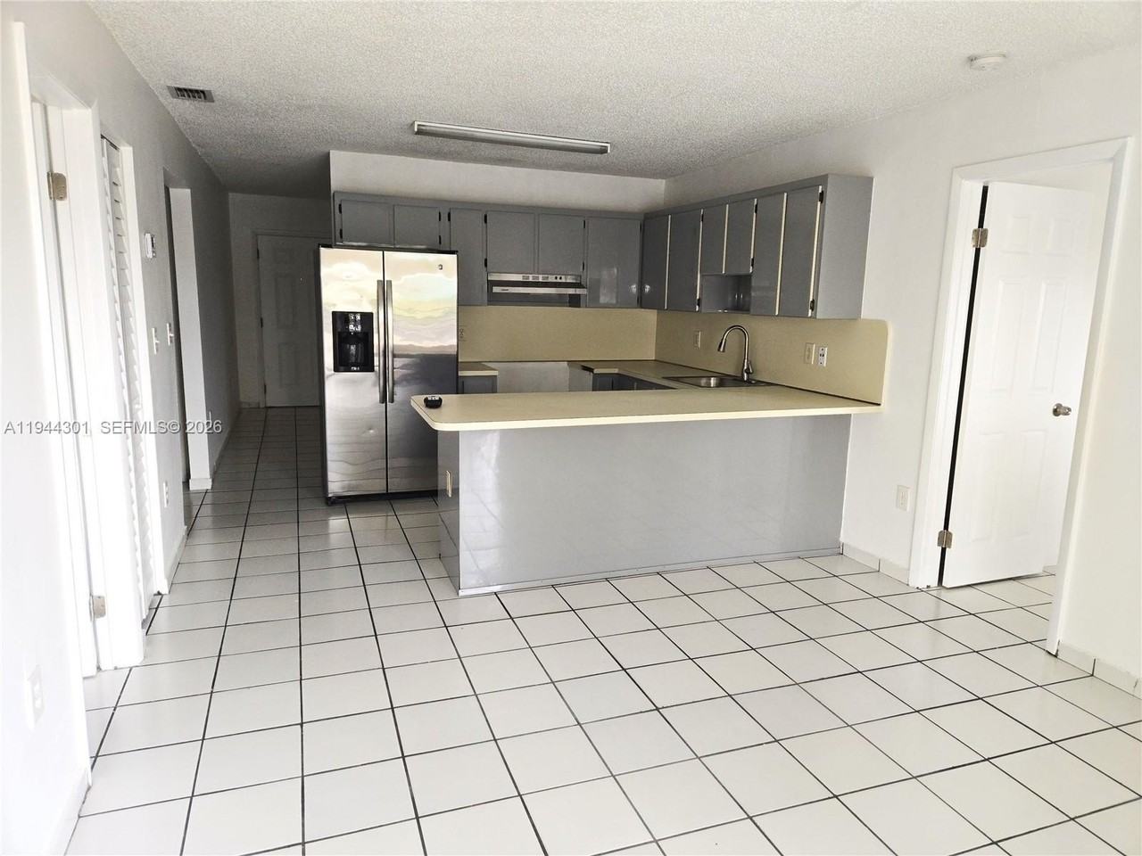 11541 Nw 2nd St #206 - Photo 4 of 10