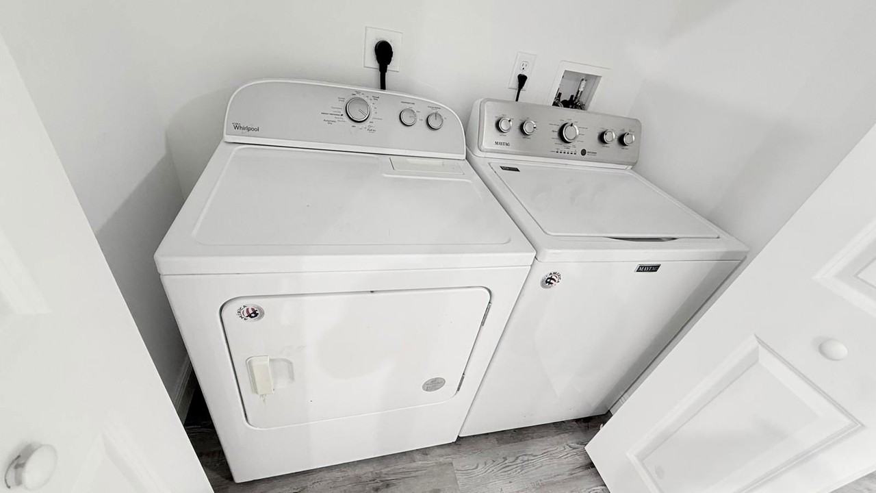 1581 S Montgomery St - Photo 4 of 8