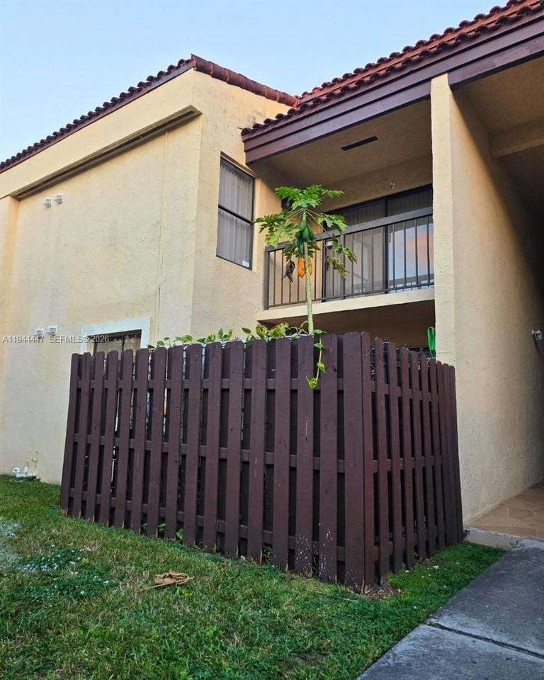 680 W Park Dr #101-3 - Photo 2 of 10