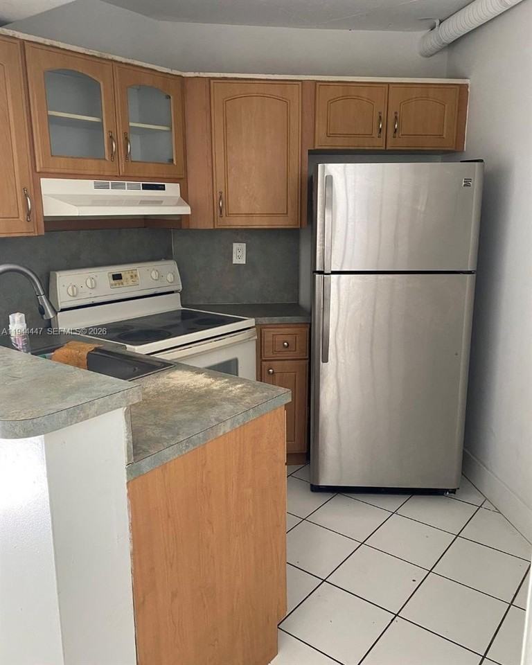 680 W Park Dr #101-3 - Photo 3 of 10