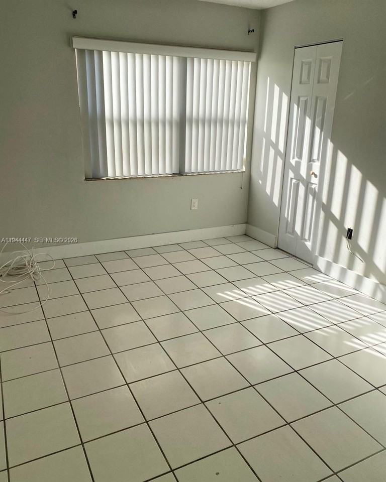 680 W Park Dr #101-3 - Photo 5 of 10