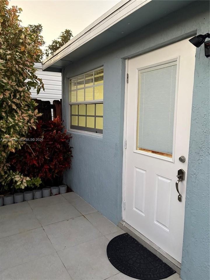 11956 Sw 209th St #0 - Photo 2 of 14