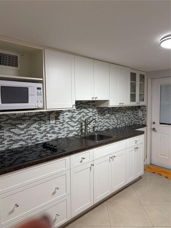 11956 Sw 209th St #0 - Photo 6 of 14