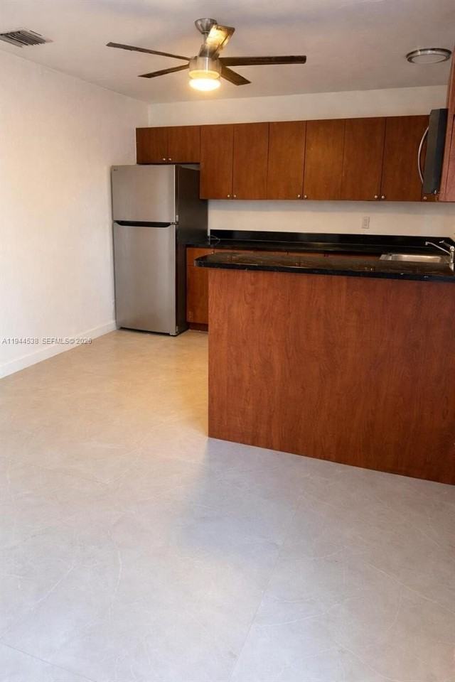 214 Nw 8th Ave #0 - Photo 4 of 10