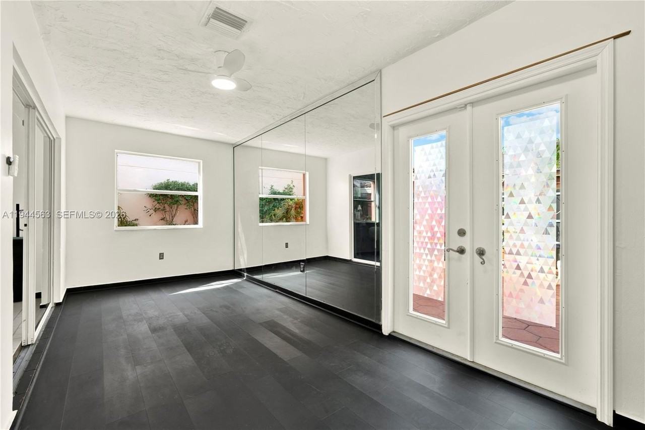 14643 Sw 51st St #REAR - Photo 5 of 23