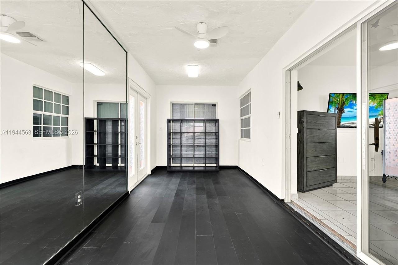 14643 Sw 51st St #REAR - Photo 7 of 23