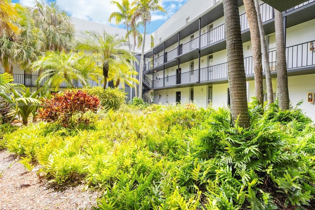 2940 Forest Hills Blvd #C3D - Photo 6 of 25