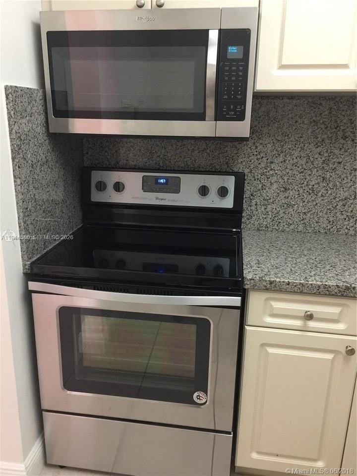 9403 Sw 76th St #Y28 - Photo 6 of 20