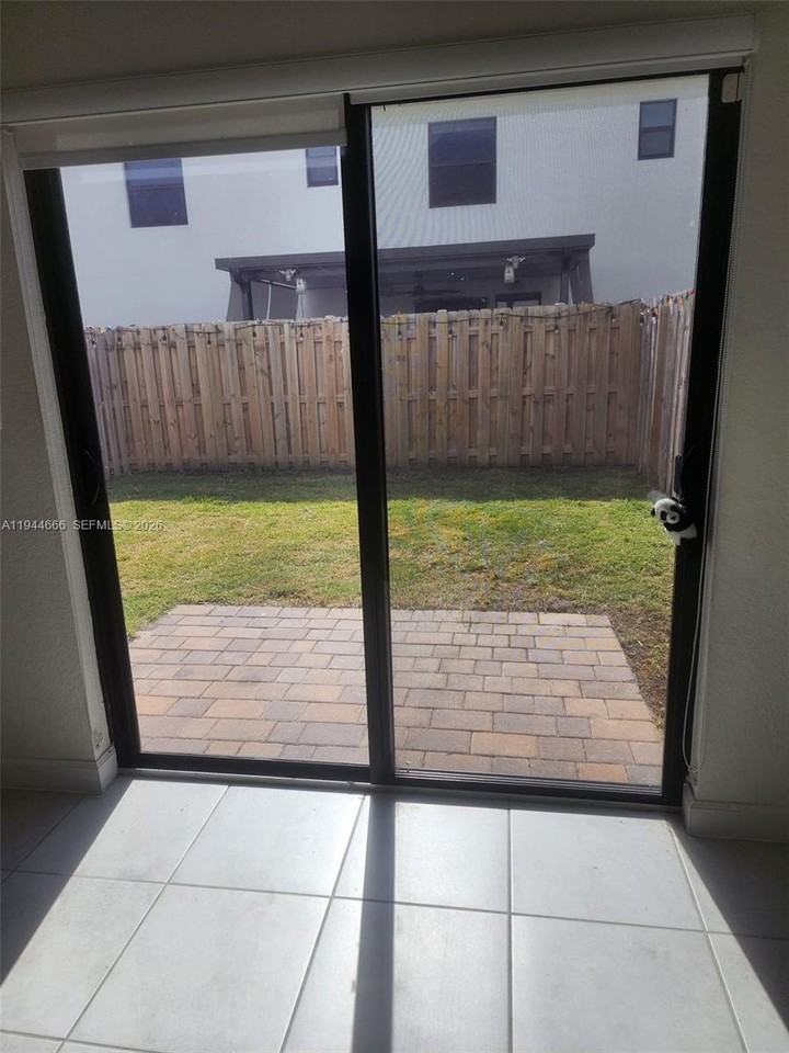 12946 Sw 232nd Ter #12946 - Photo 6 of 11