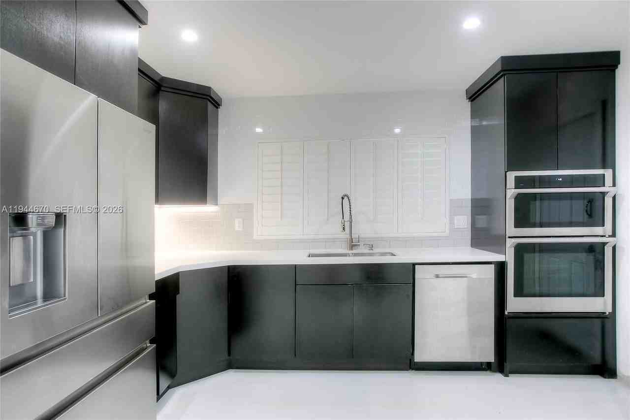 9825 Sw 196th St - Photo 5 of 14