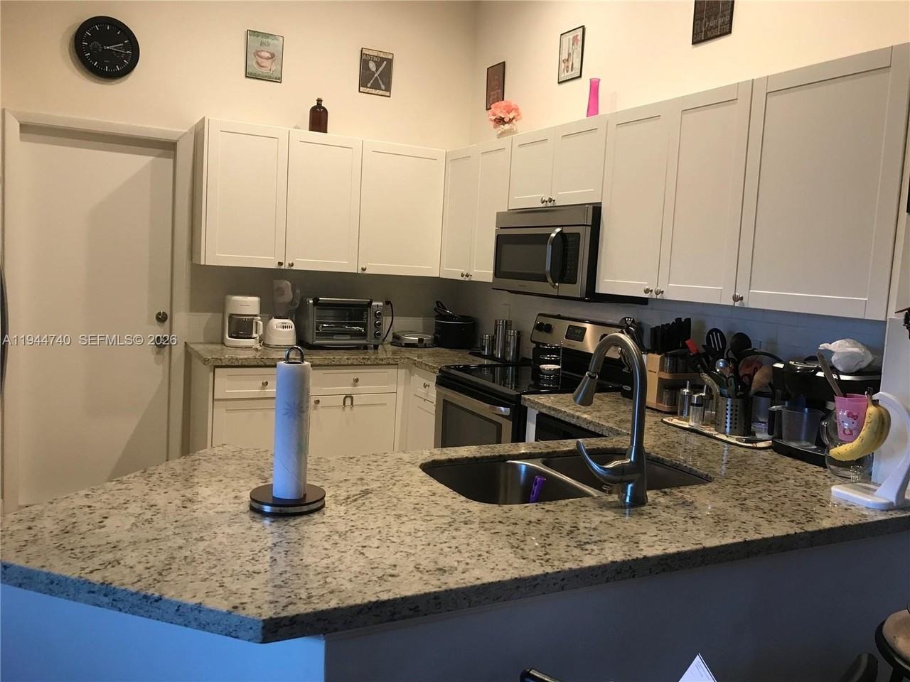 814 San Remo Dr - Photo 6 of 25