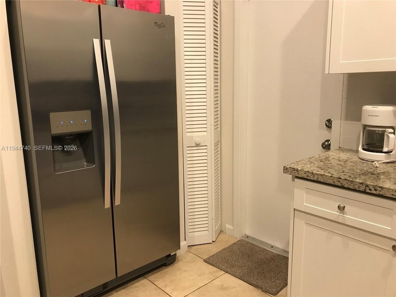 814 San Remo Dr - Photo 7 of 25