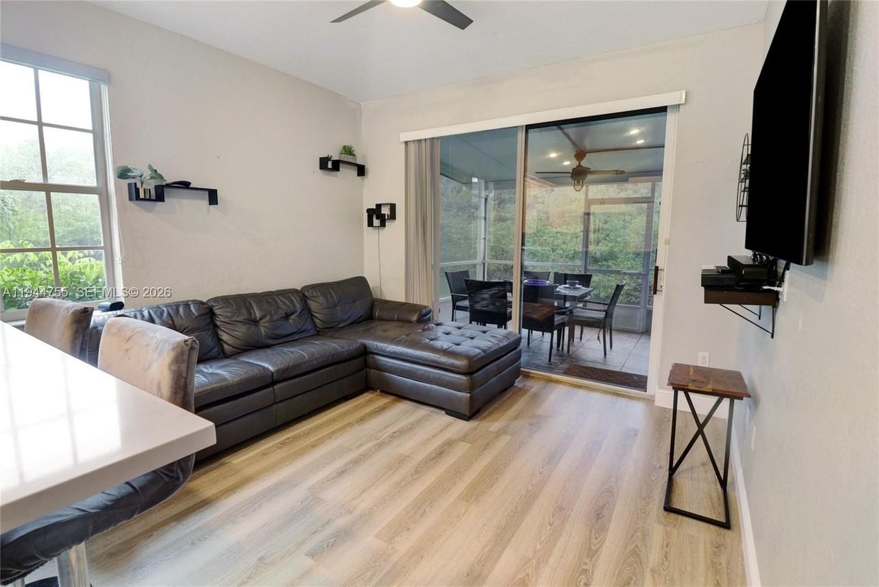 1706 Nw 78th Way - Photo 3 of 41