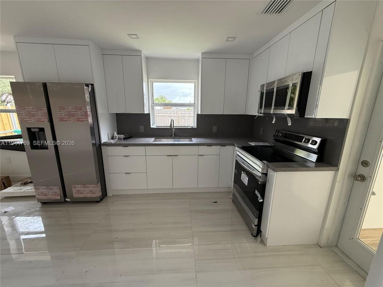 18333 Sw 296th St #18333 - Photo 6 of 25