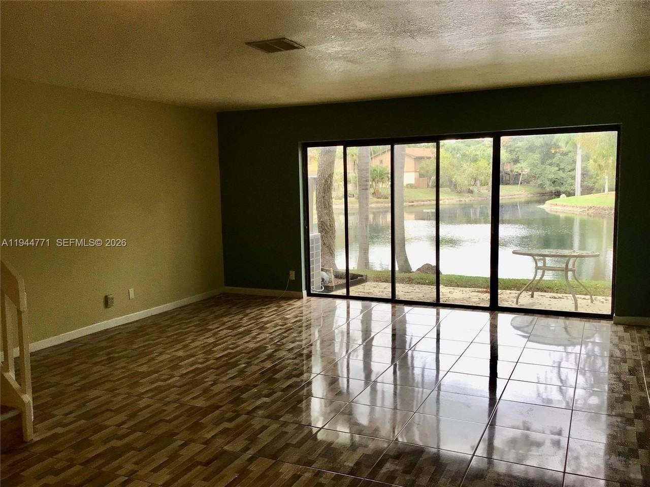 4722 Nw 82nd Ave #1704 - Photo 5 of 26