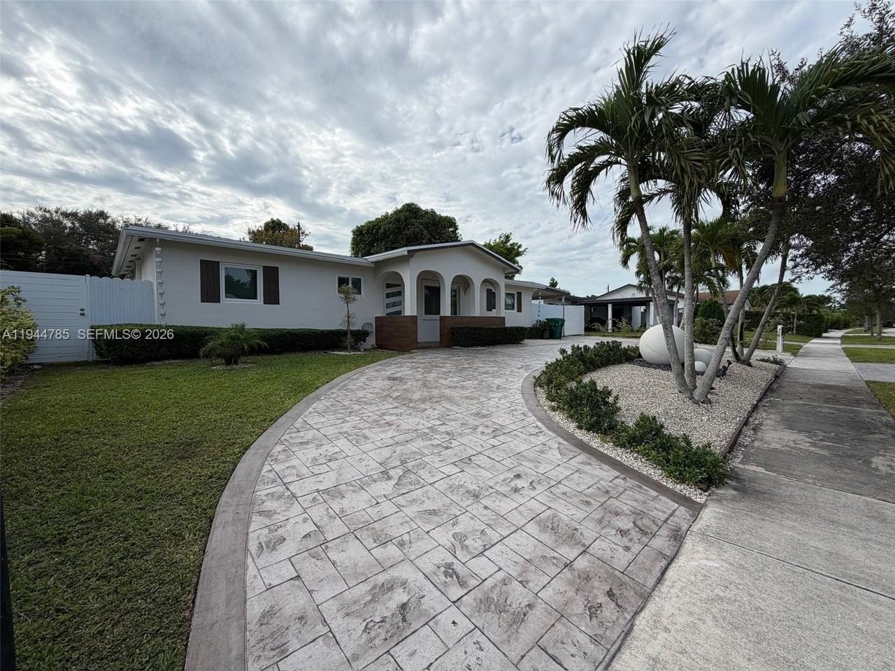 9920 Jamaica Dr - Photo 2 of 50