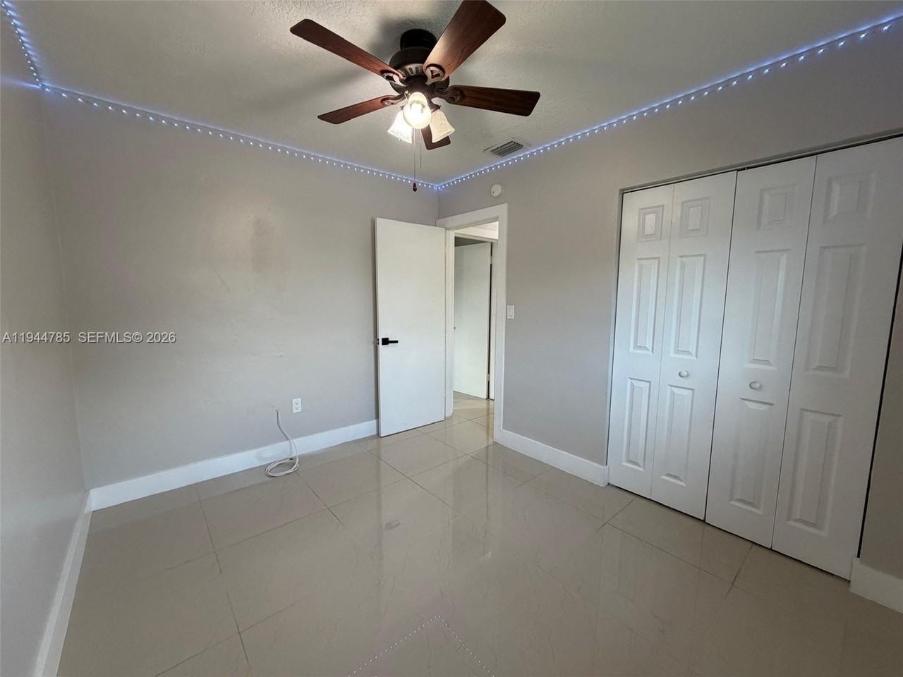 9920 Jamaica Dr - Photo 7 of 50