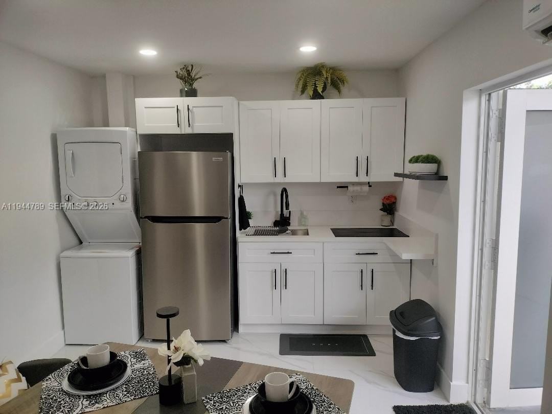 1130 Ne 201st Ter #B - Photo 2 of 9