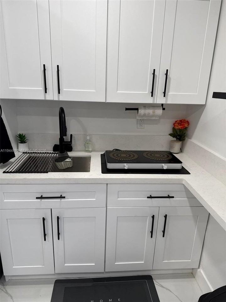 1130 Ne 201st Ter #B - Photo 3 of 9