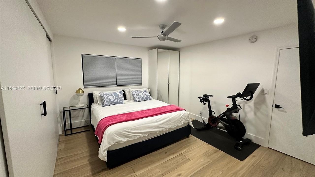 1451 N 12th Ct #11B - Photo 6 of 12