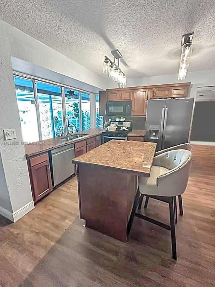 8361 Nw 24th Ct - Photo 5 of 8