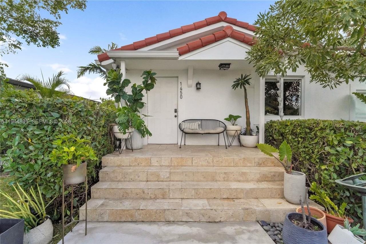 1450 Sw 20th Ave - Photo 7 of 44